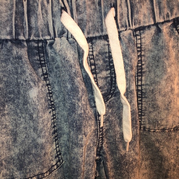 Pants - Picture 5 of 6